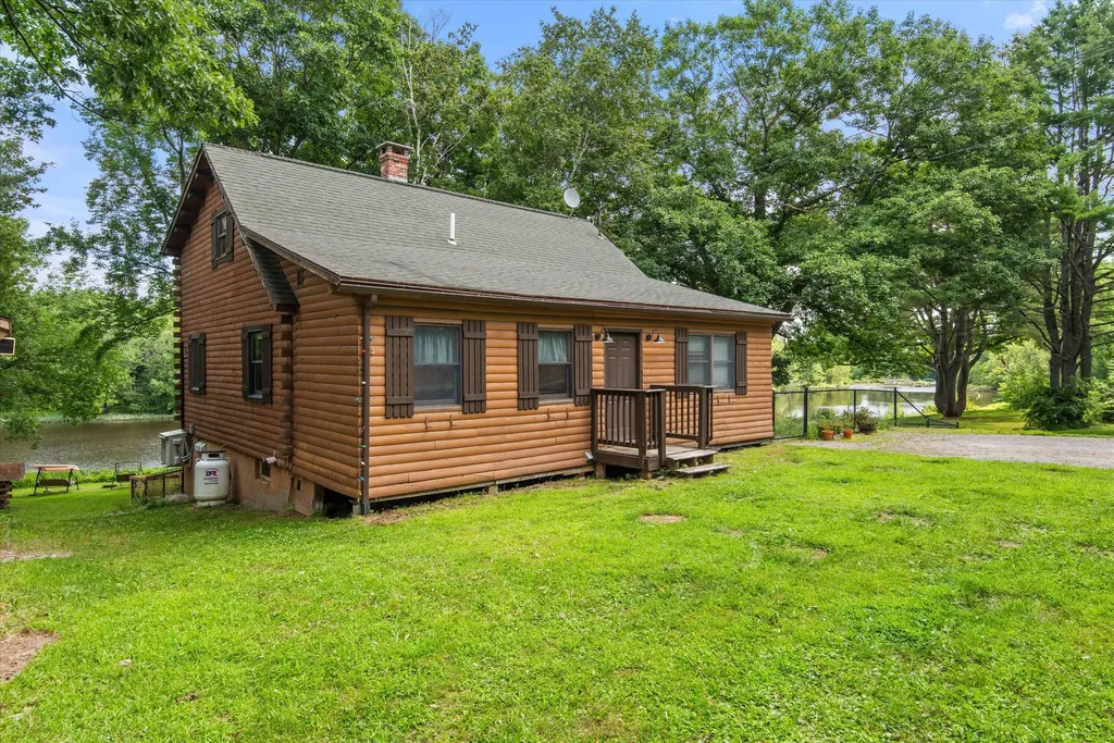 2409 Broadway Bangor ME 04401
