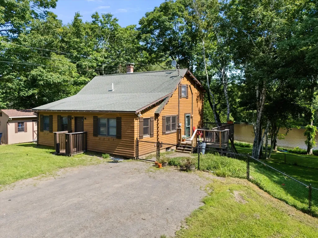2409 Broadway Bangor ME 04401