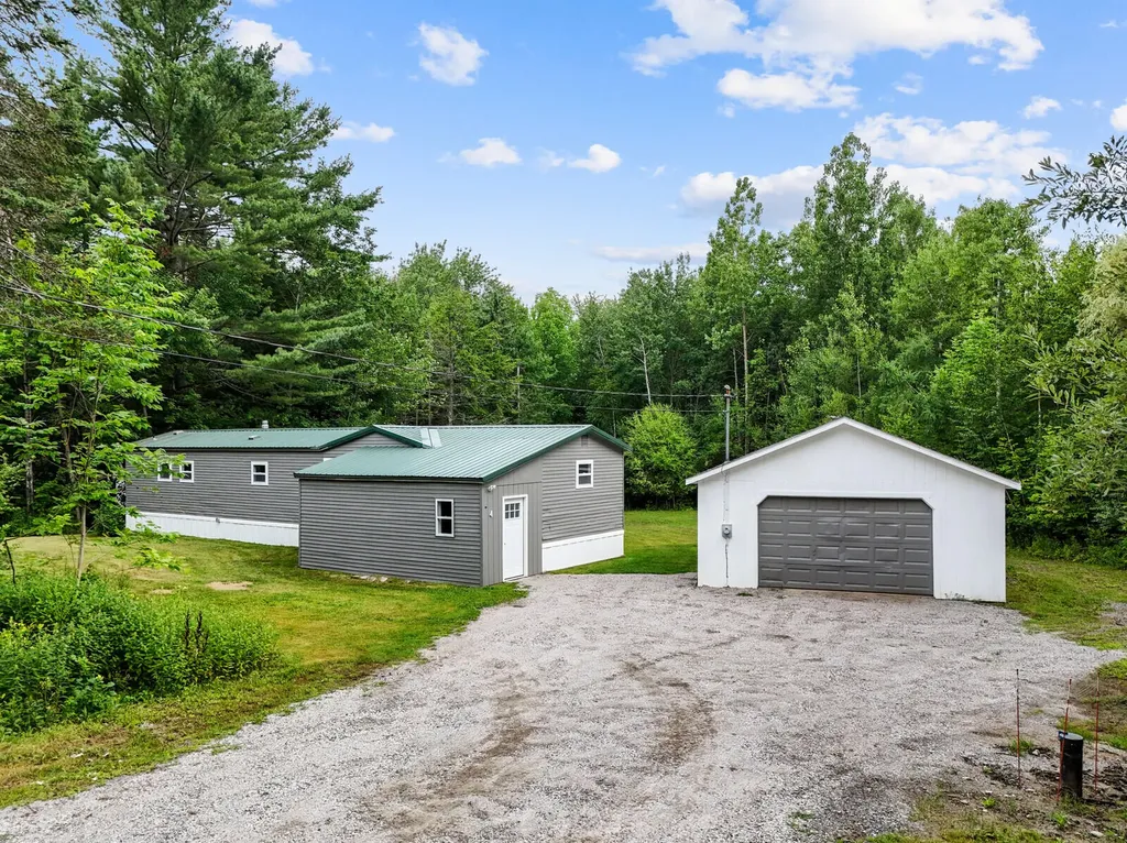 4 Martin Stream Road Fairfield ME 04937