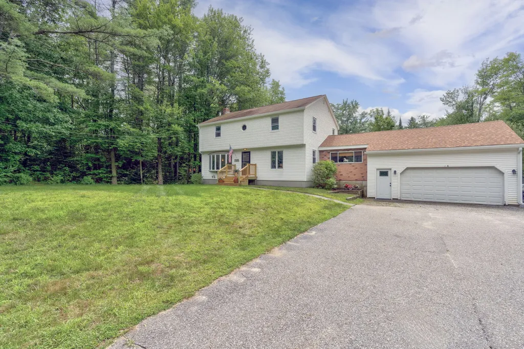 18 Bowie Hill Road Durham ME 04222
