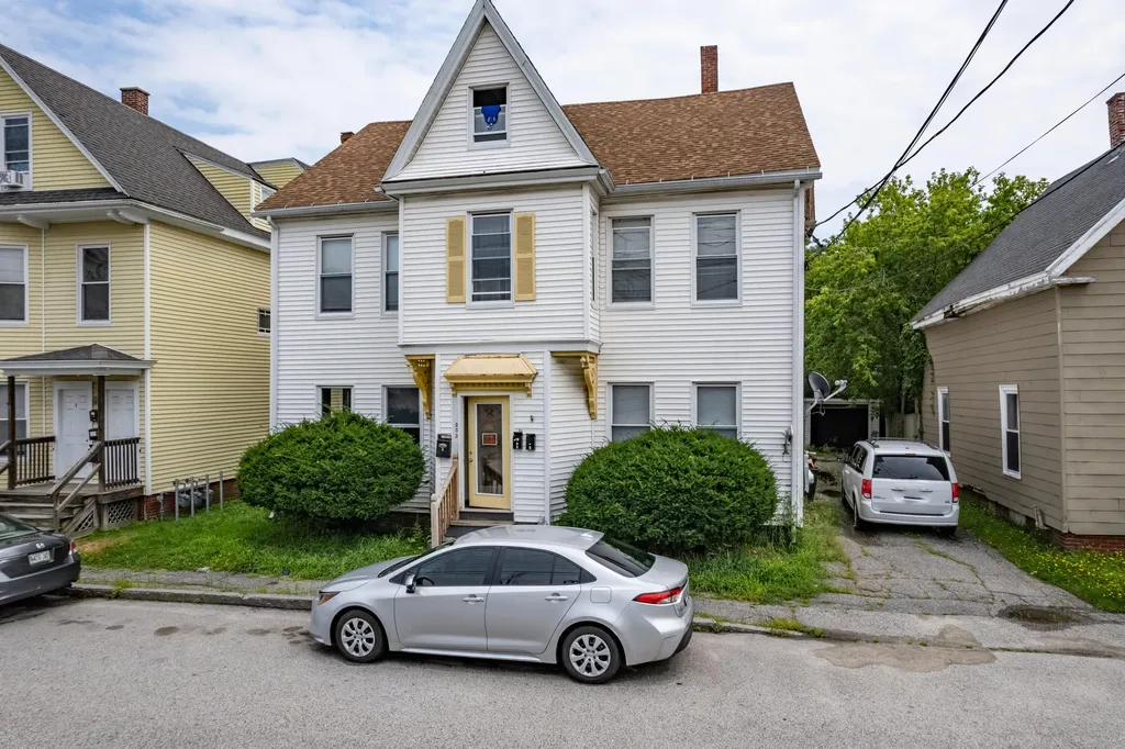 203 Oak Street Lewiston ME 04240