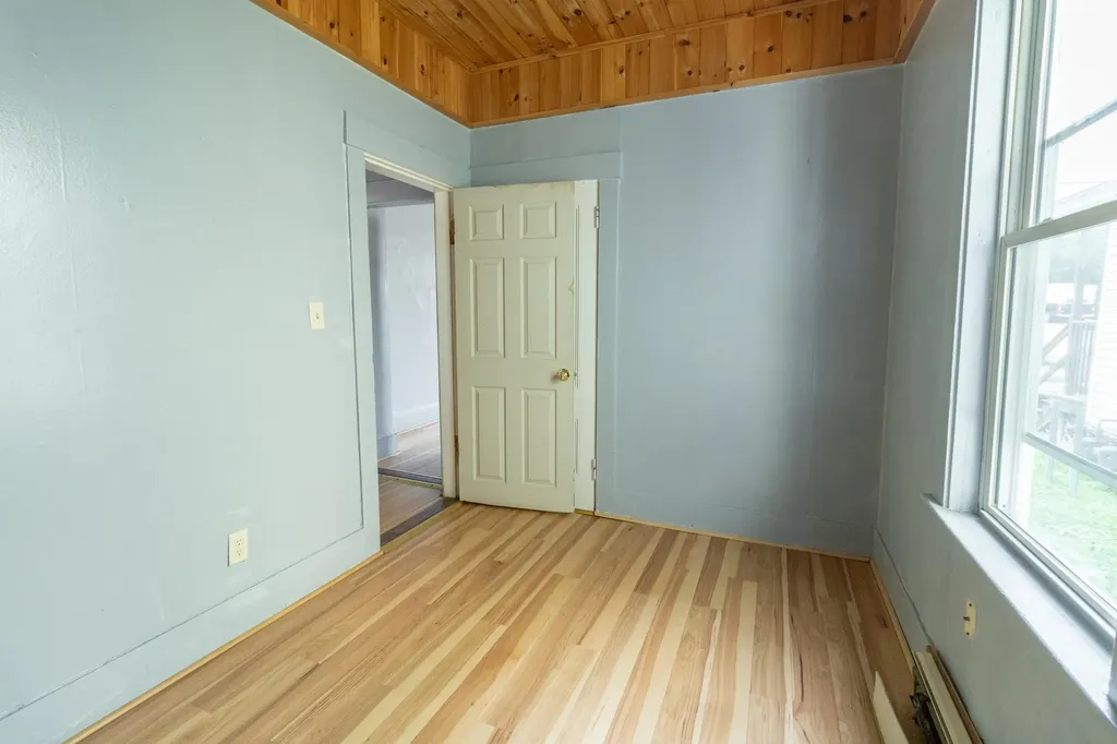 203 Oak Street Lewiston ME 04240
