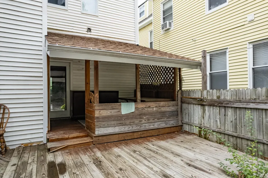 203 Oak Street Lewiston ME 04240