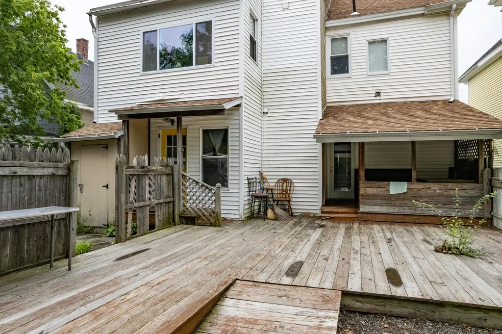 203 Oak Street Lewiston ME 04240