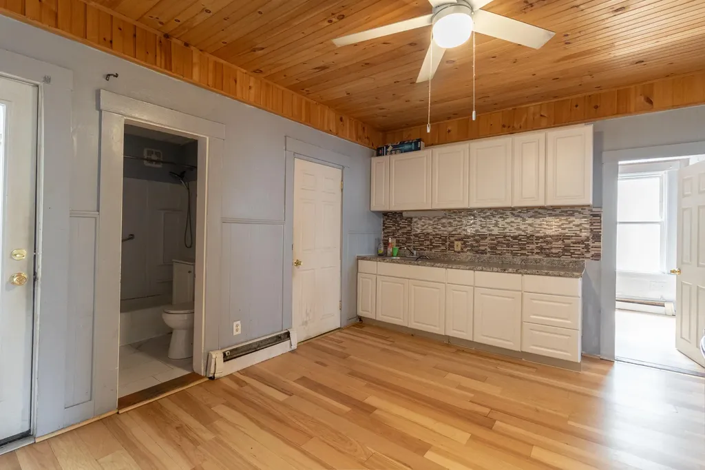 203 Oak Street Lewiston ME 04240