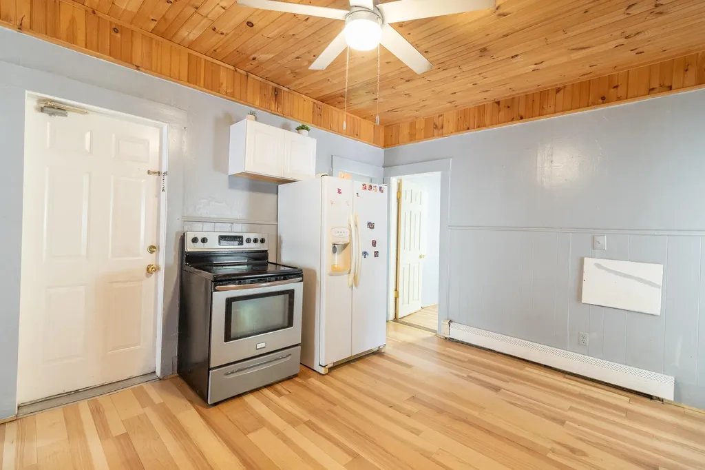 203 Oak Street Lewiston ME 04240