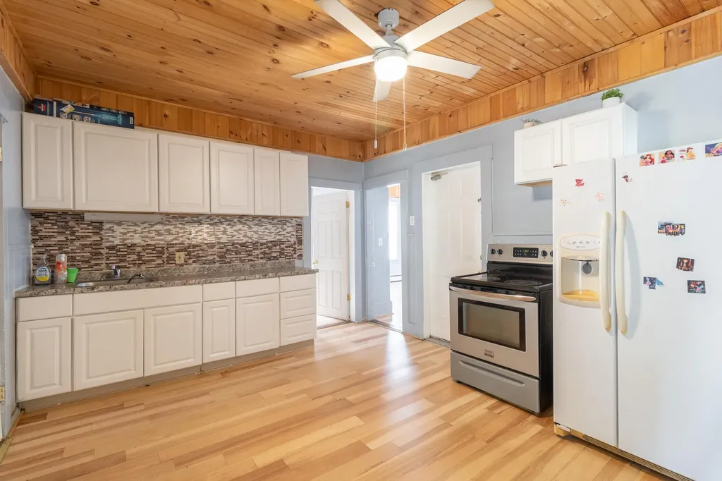 203 Oak Street Lewiston ME 04240