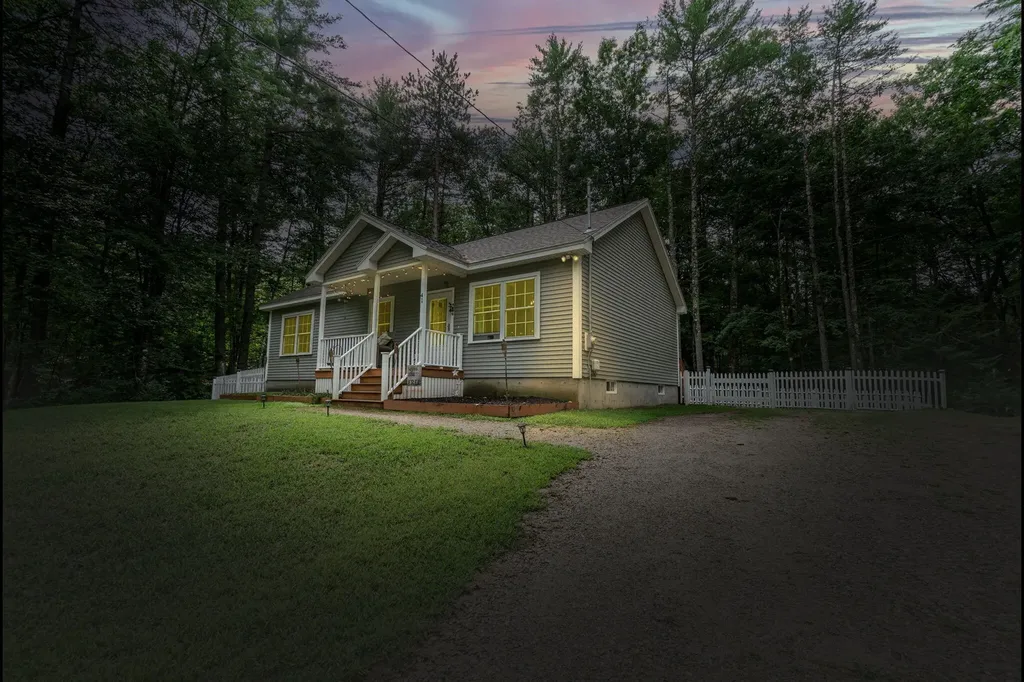41 Harbor View Road Limerick ME 04048