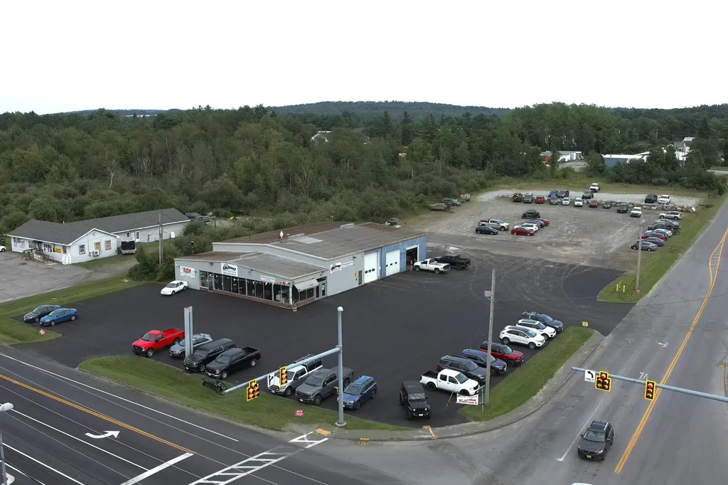 165 New County Road Thomaston ME 04861