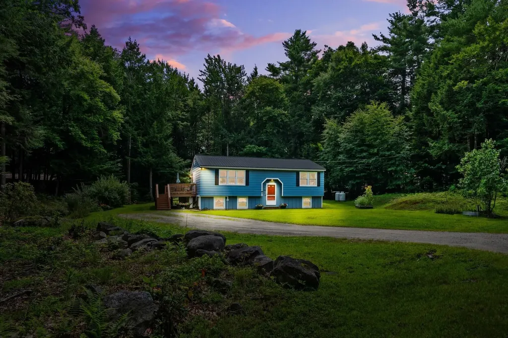 18 Cedar Drive Standish ME 04084