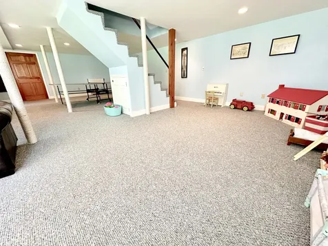 6 Rhonda Drive Scarborough ME 04074