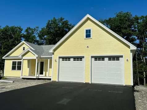 42 Forest Glen Lane Topsham ME 04021