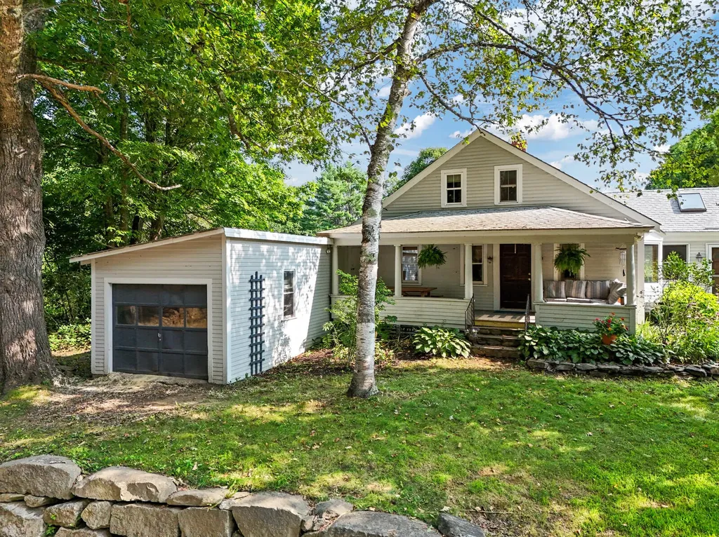 152 Dunns Corner Road Mount Vernon ME 04352