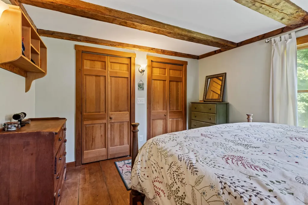 152 Dunns Corner Road Mount Vernon ME 04352