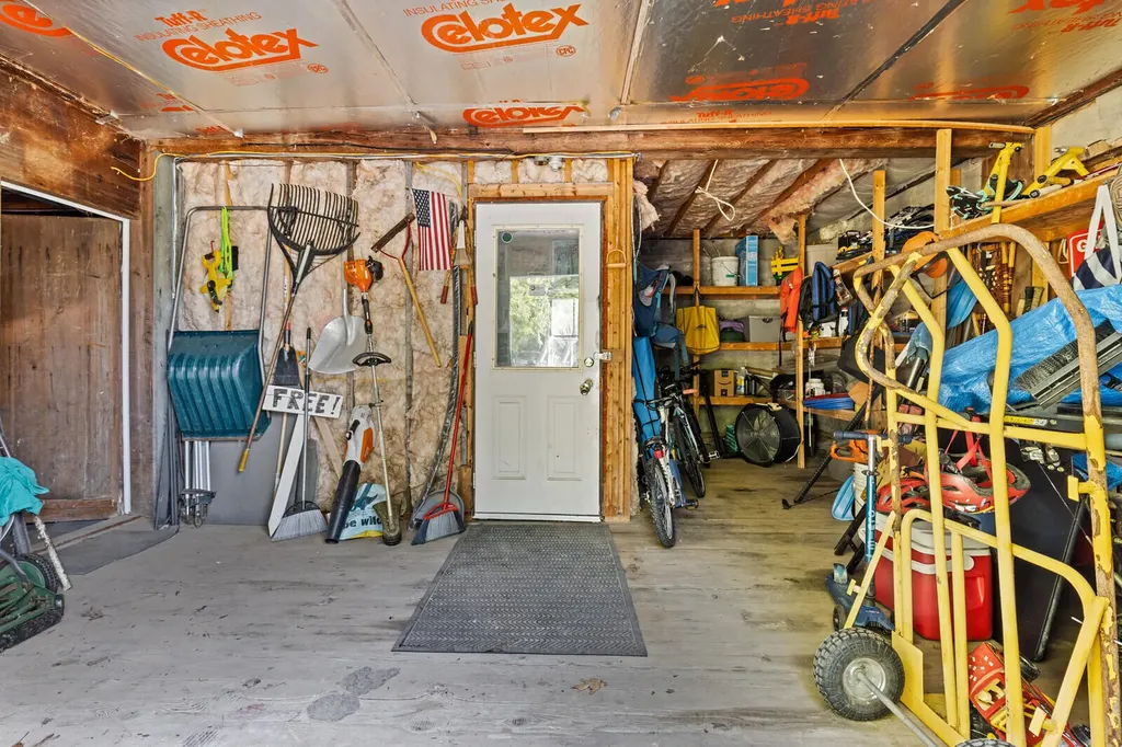 152 Dunns Corner Road Mount Vernon ME 04352