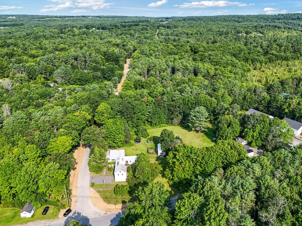152 Dunns Corner Road Mount Vernon ME 04352