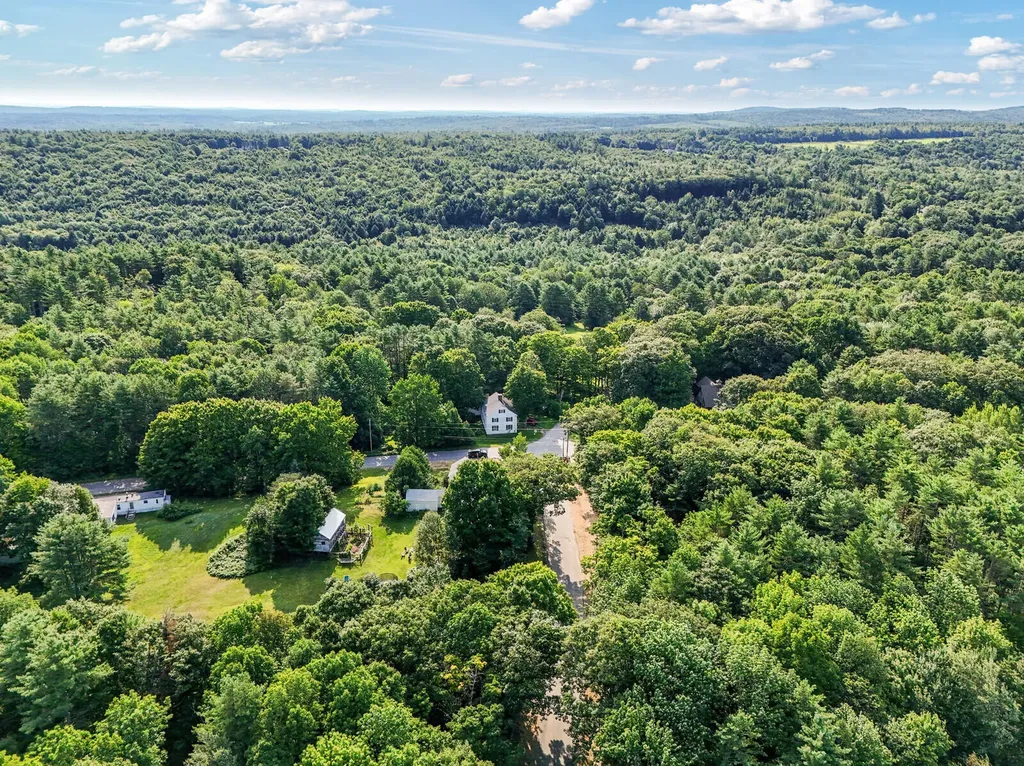 152 Dunns Corner Road Mount Vernon ME 04352
