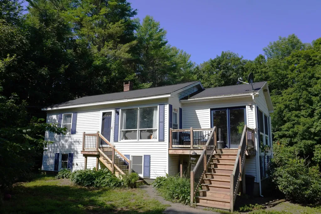 145 Hadfield Road Minot ME 04258