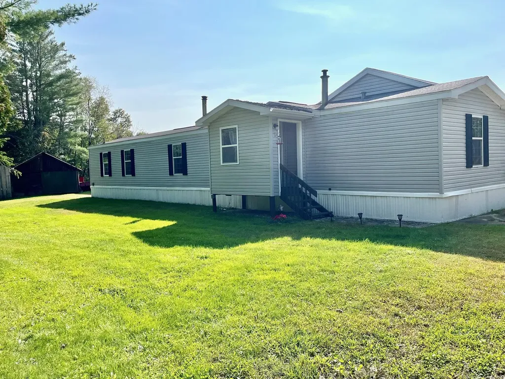 18 Joe Town Road Minot ME 04258