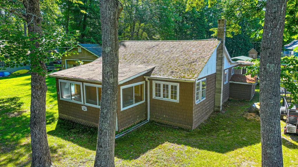 9 Tall Pines Road Naples ME 04055