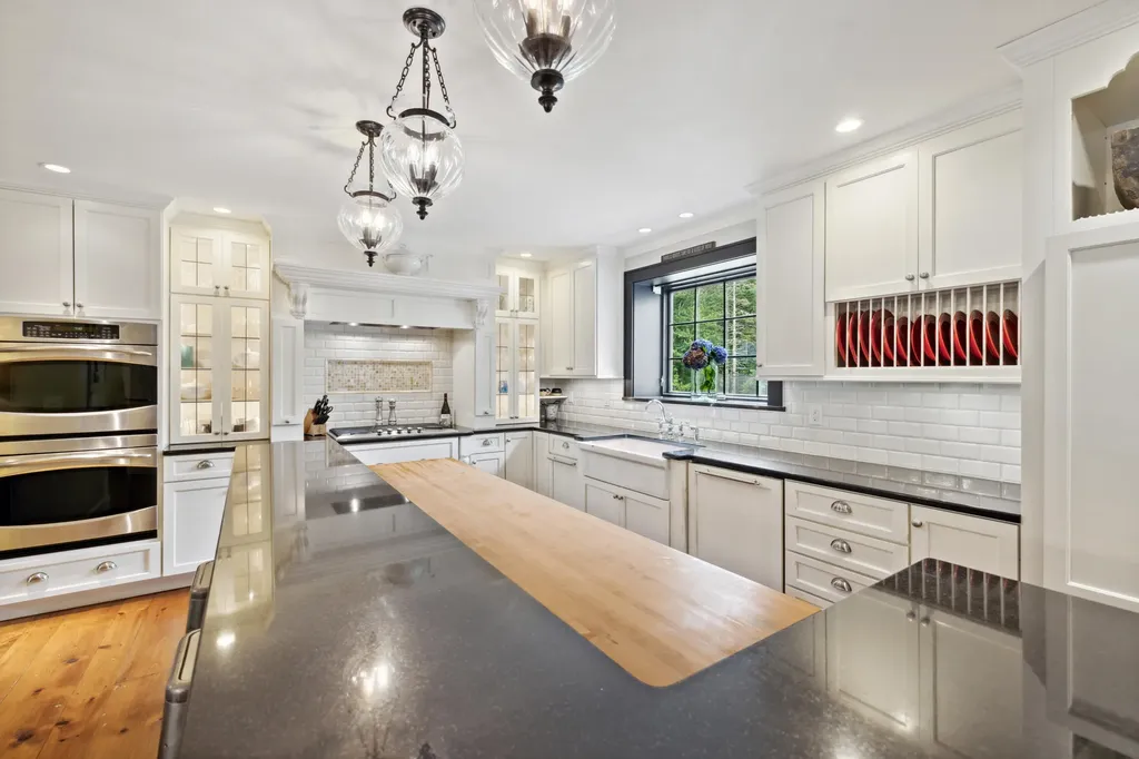 5 Stonewood Lane Kennebunkport ME 04046