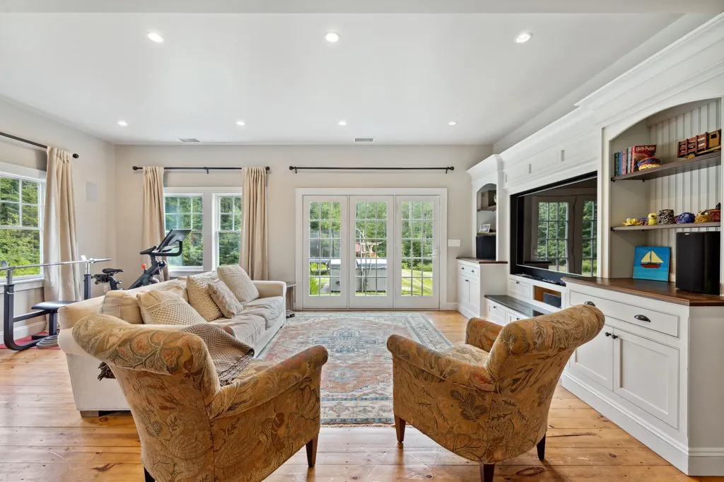 5 Stonewood Lane Kennebunkport ME 04046