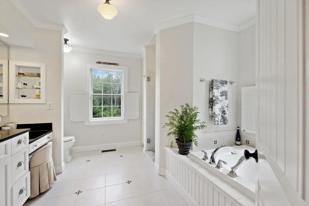 5 Stonewood Lane Kennebunkport ME 04046