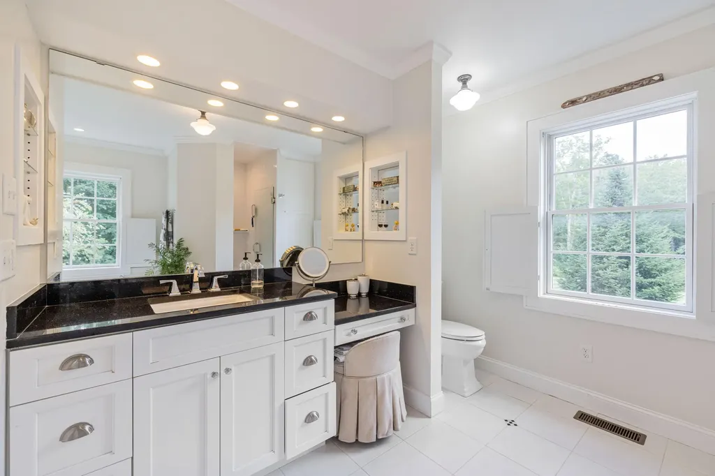 5 Stonewood Lane Kennebunkport ME 04046