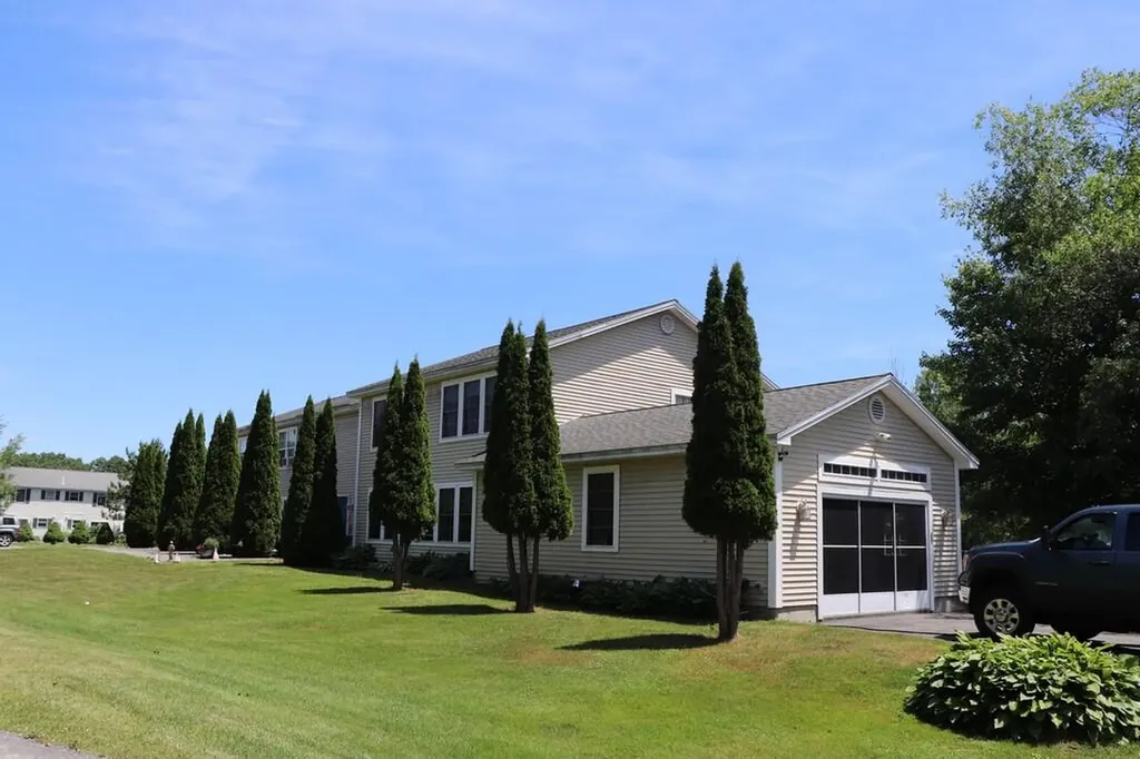2 Hopes Place Bradley ME 04411