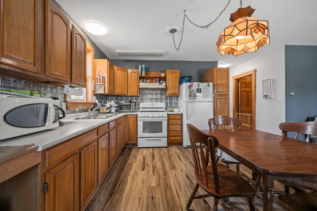 4 Bird's Eye Road Rangeley Plt ME 04970