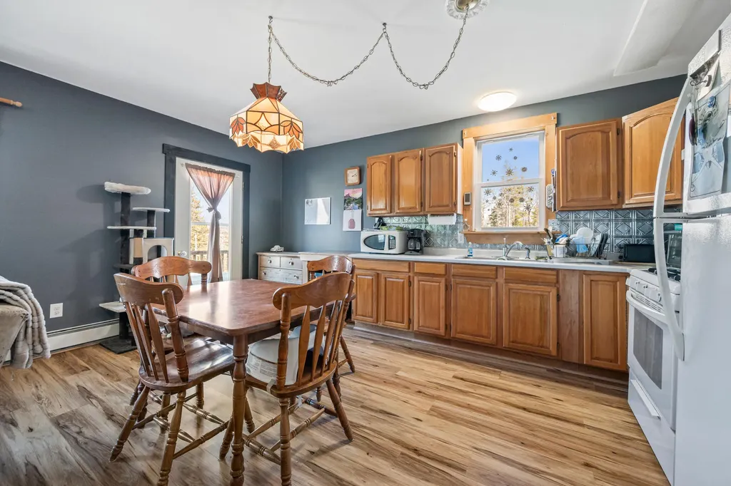 4 Bird's Eye Road Rangeley Plt ME 04970