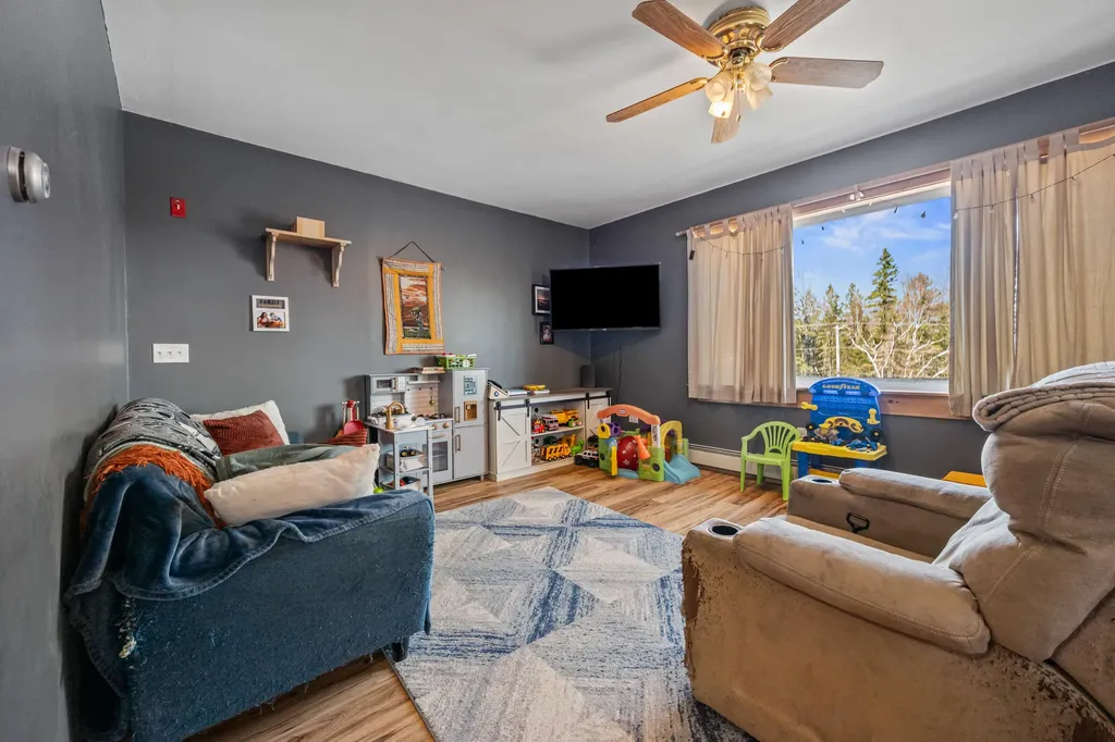 4 Bird's Eye Road Rangeley Plt ME 04970