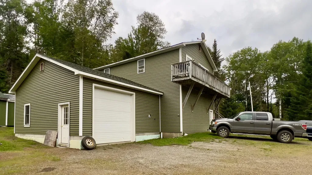 4 Bird's Eye Road Rangeley Plt ME 04970