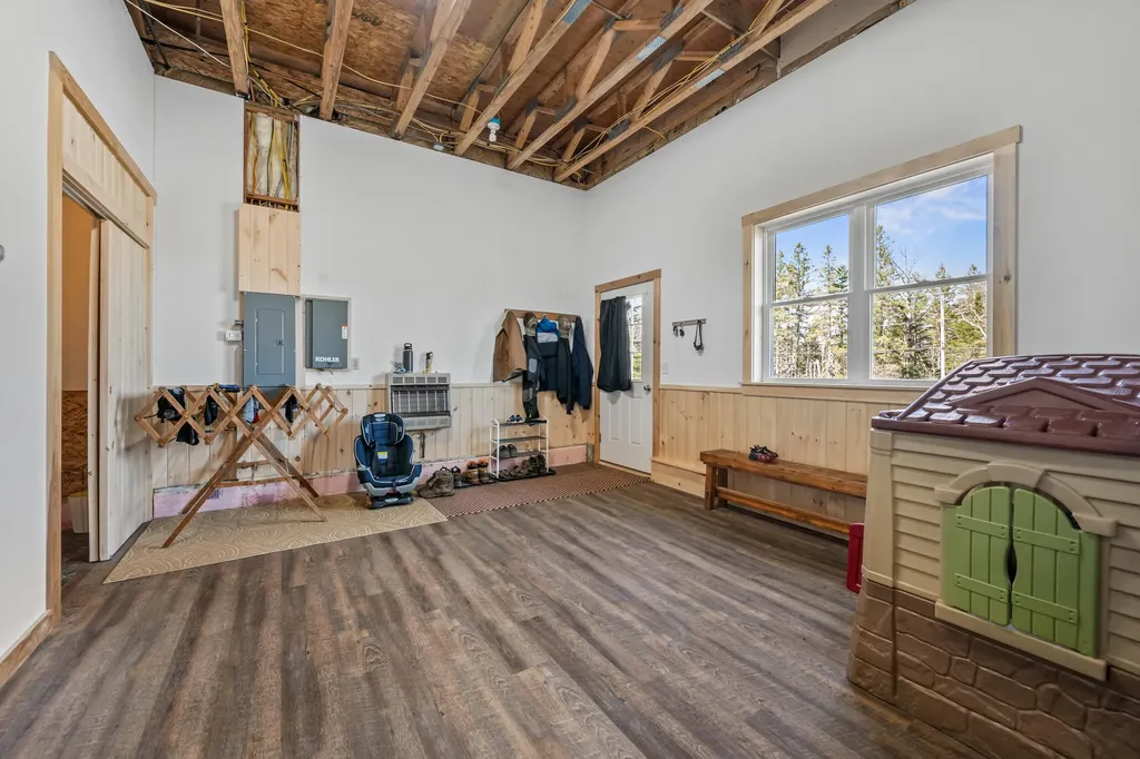 4 Bird's Eye Road Rangeley Plt ME 04970