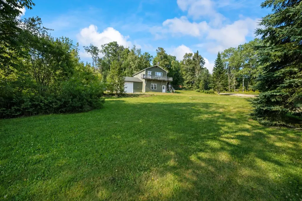 4 Bird's Eye Road Rangeley Plt ME 04970