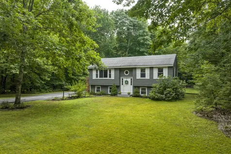 93 Orchard Road Cumberland ME 04021