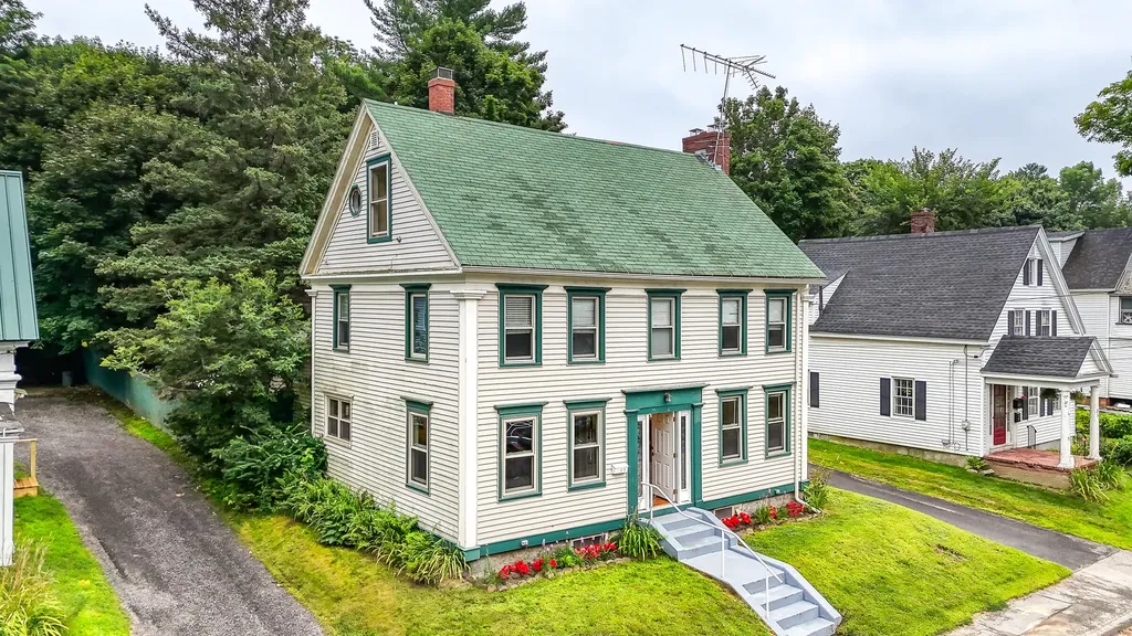 25 Gannett Street Augusta ME 04330