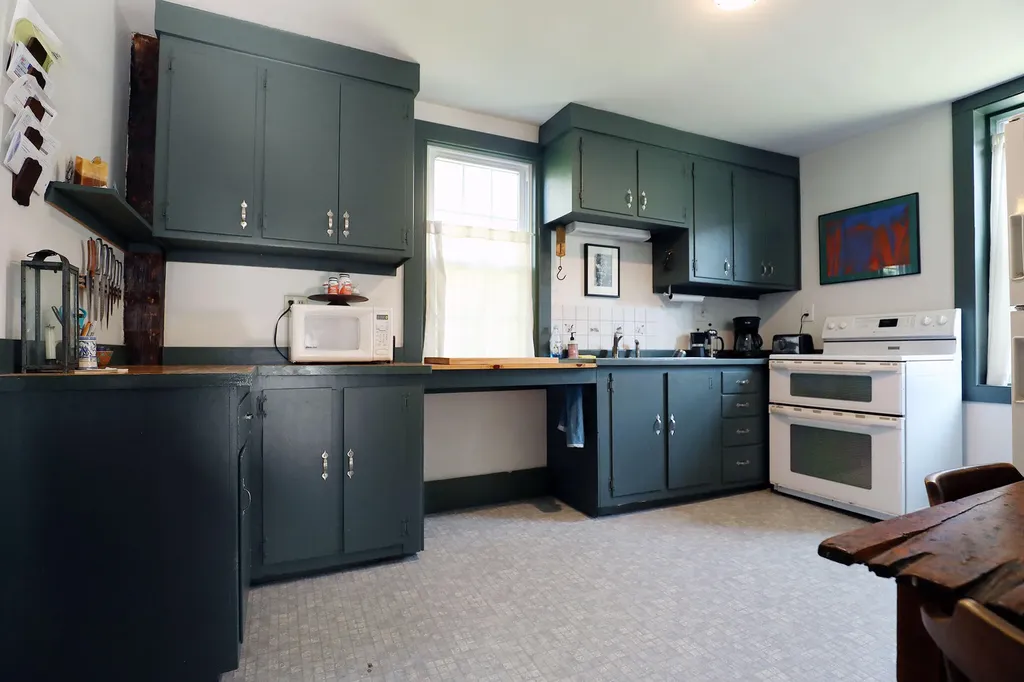 2 Hubbard Lane Hallowell ME 04347