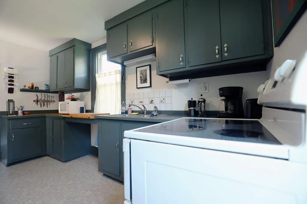 2 Hubbard Lane Hallowell ME 04347