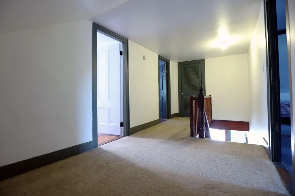 2 Hubbard Lane Hallowell ME 04347
