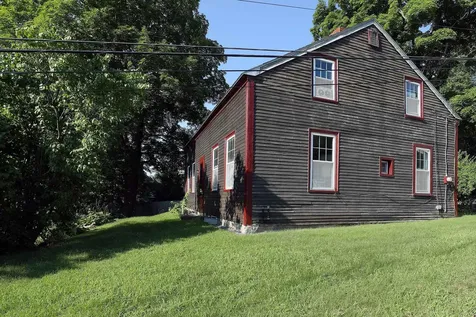 2 Hubbard Lane Hallowell ME 04347