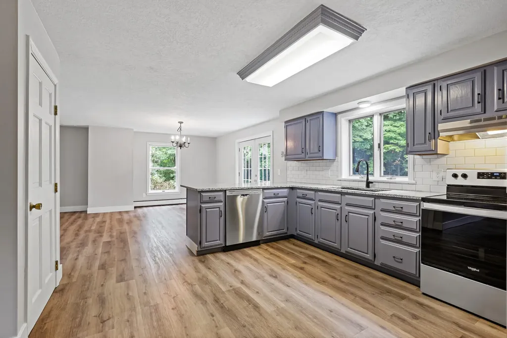 5 Andrew Terrace Oakland ME 04963