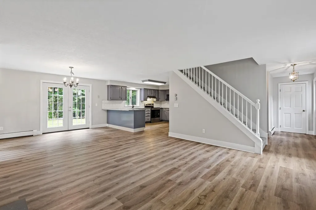 5 Andrew Terrace Oakland ME 04963