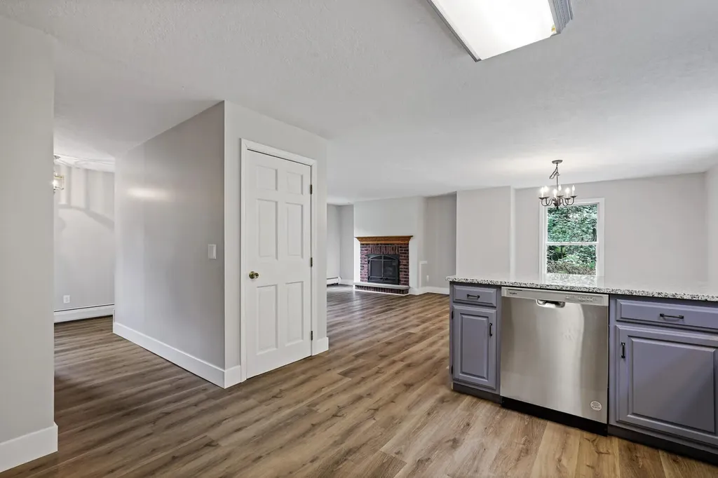5 Andrew Terrace Oakland ME 04963