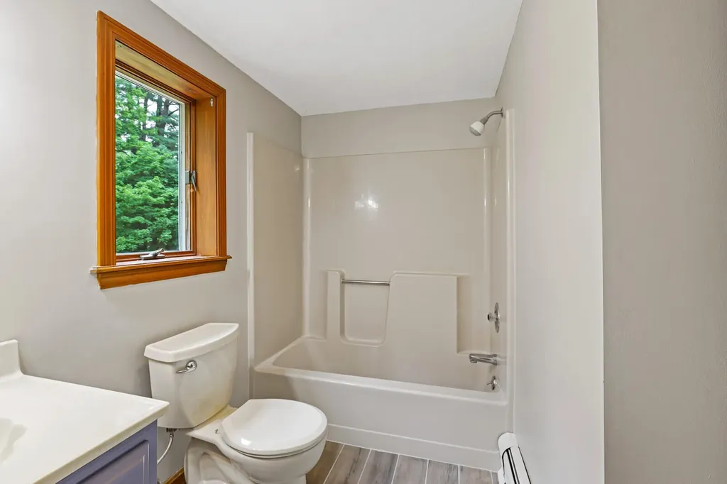 5 Andrew Terrace Oakland ME 04963