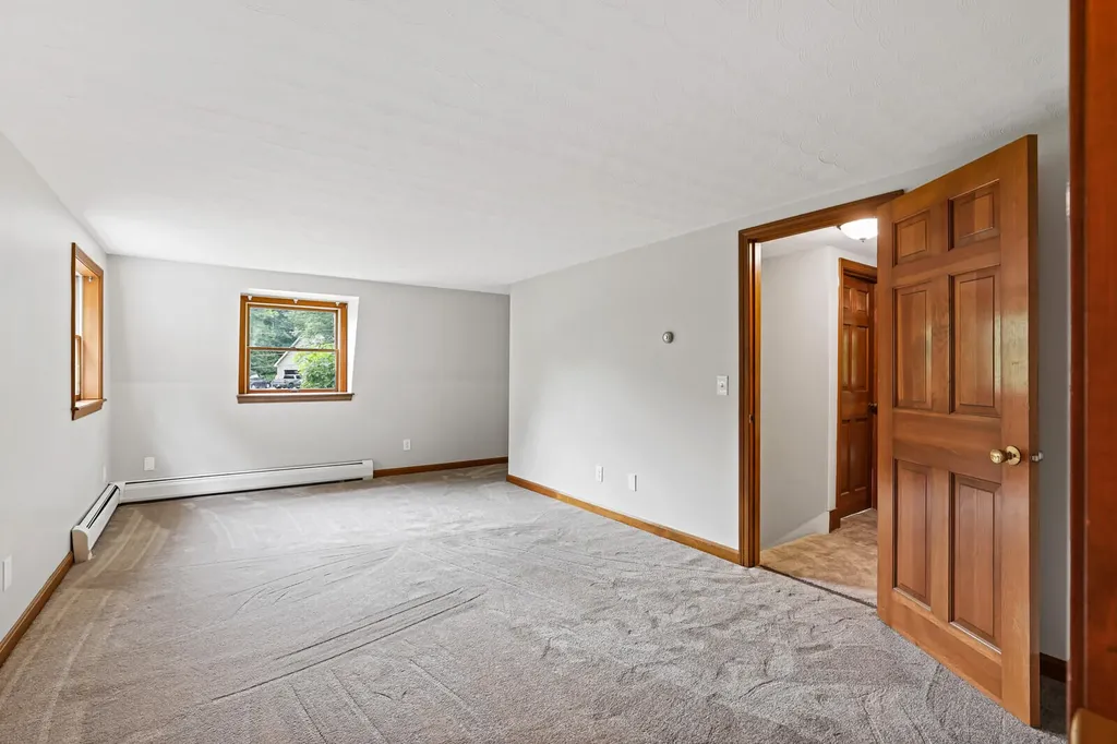 5 Andrew Terrace Oakland ME 04963