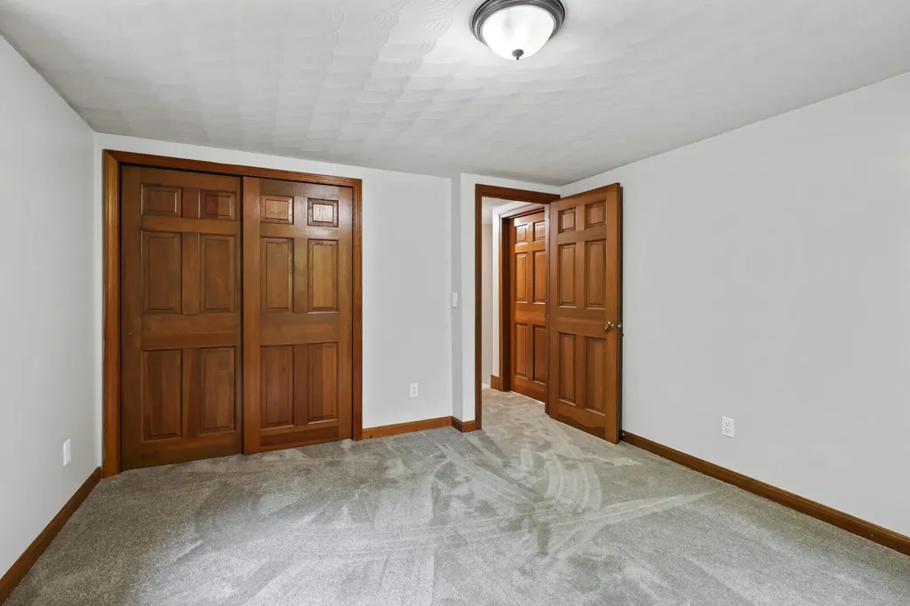 5 Andrew Terrace Oakland ME 04963