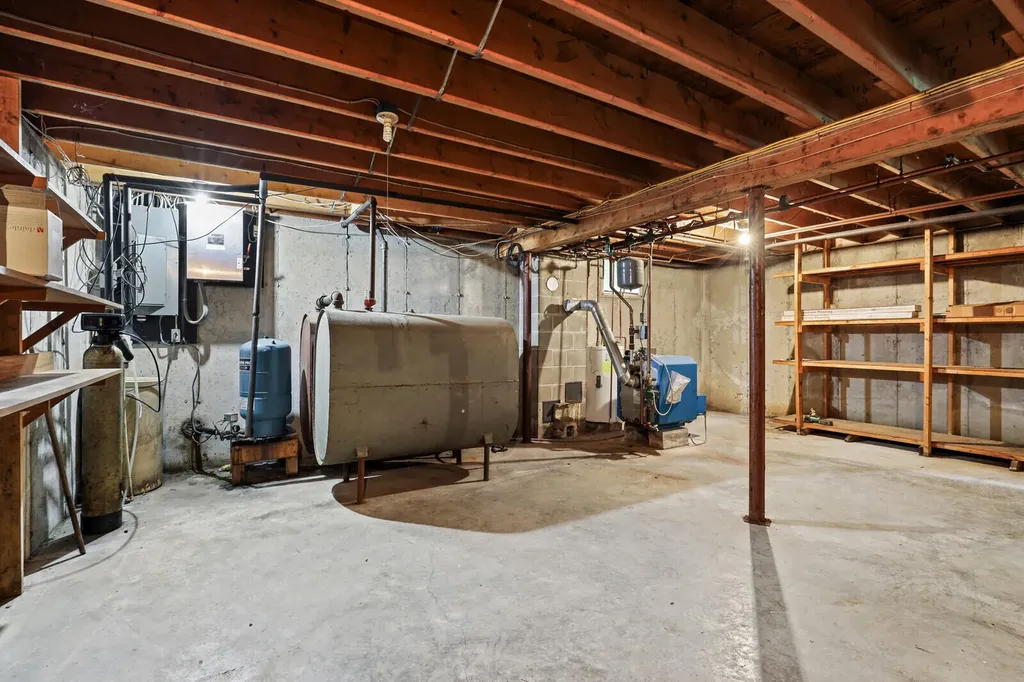 5 Andrew Terrace Oakland ME 04963