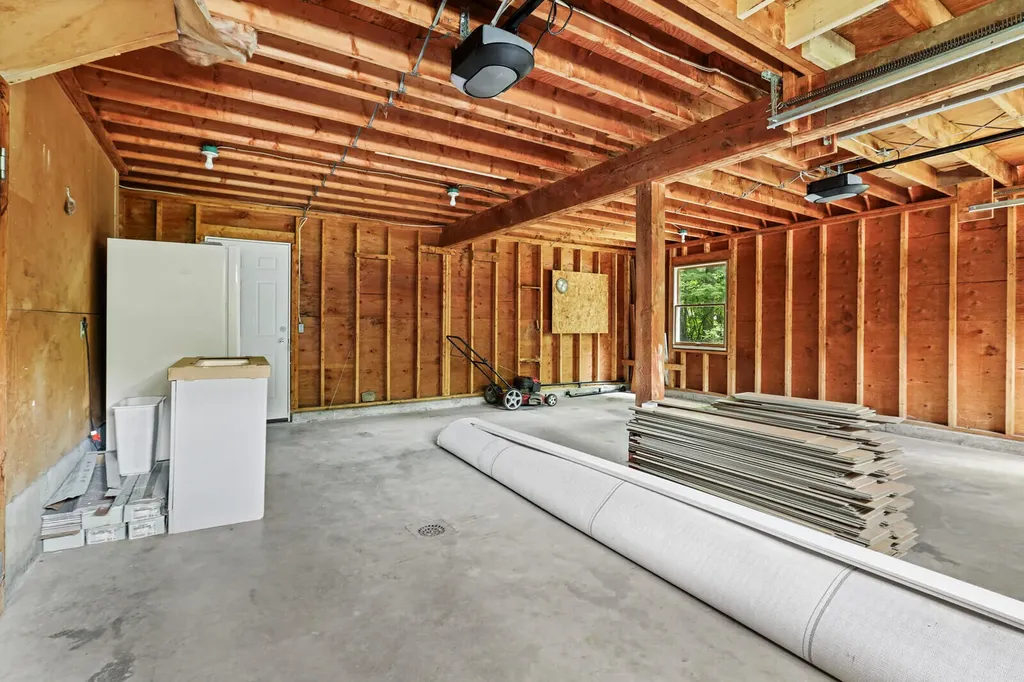 5 Andrew Terrace Oakland ME 04963