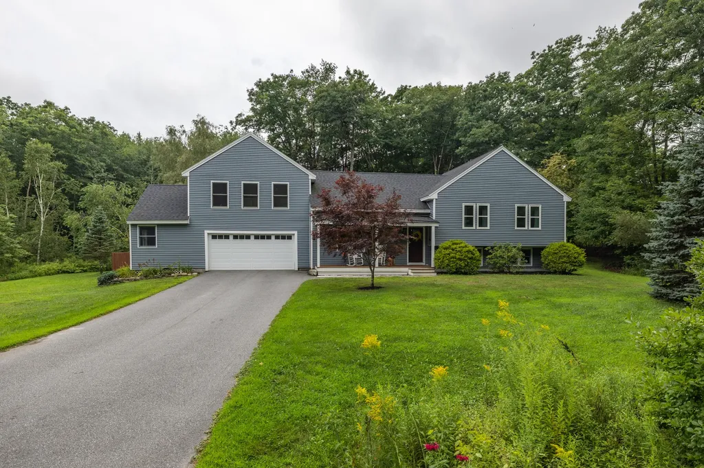 5 Lovers Lane Topsham ME 04086